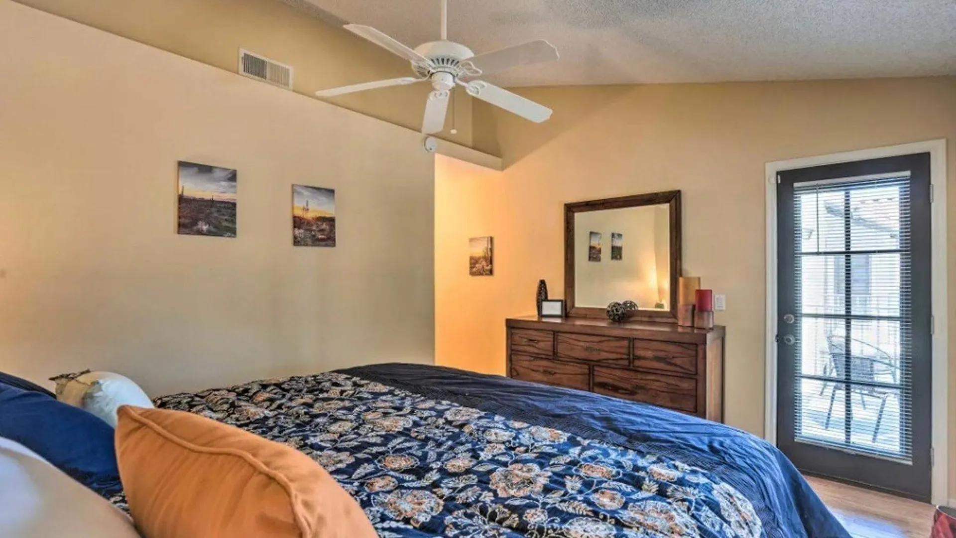 Relaxing 2 Bdrm Condo In Prime Scottsdale Location 0*,  미국